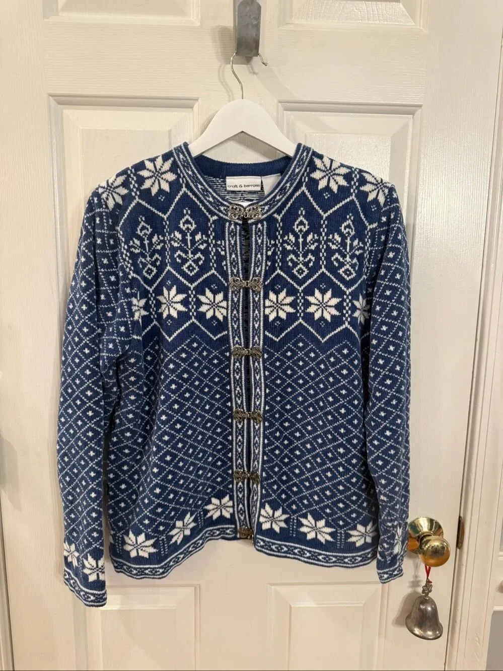 Croft & Barrow Blue & White Nordic Silver Buckle Cardigan Sweater sz M EUC